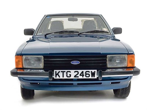 ford_cortina_mk5_1.jpg