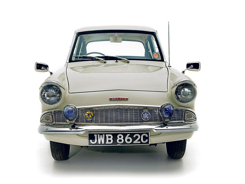 Ford_Anglia_105E_2.jpeg