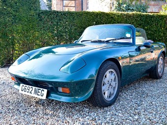 Clash of the Classics: Lotus Elan vs Alfa Spider.