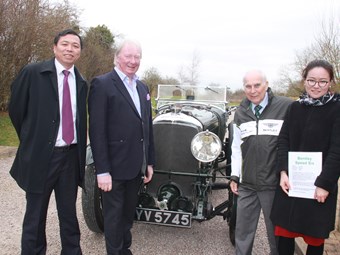 Guian Zong and May Mao of CVUC were accompanied by FBHVC chairman David Whale to meet Bentley Drivers Club president Jimmy Medcalf on their UK visit.