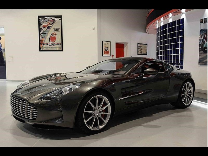 Aston-1.jpg