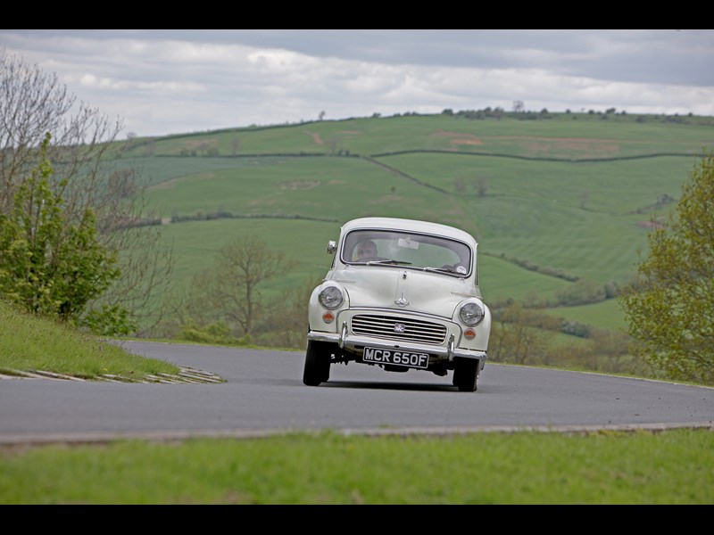 Morris_Minor_saloon_ID134056.jpg