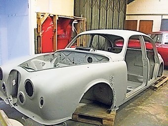 Unique Jaguar Mk1 race car is restored in Essex