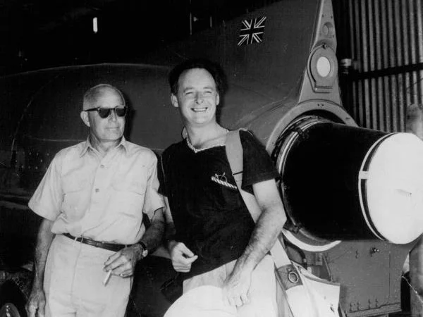 Donald Campbell (right) with his right-hand man Leo Villa (left), alongside Bluebird K7.&nbsp;