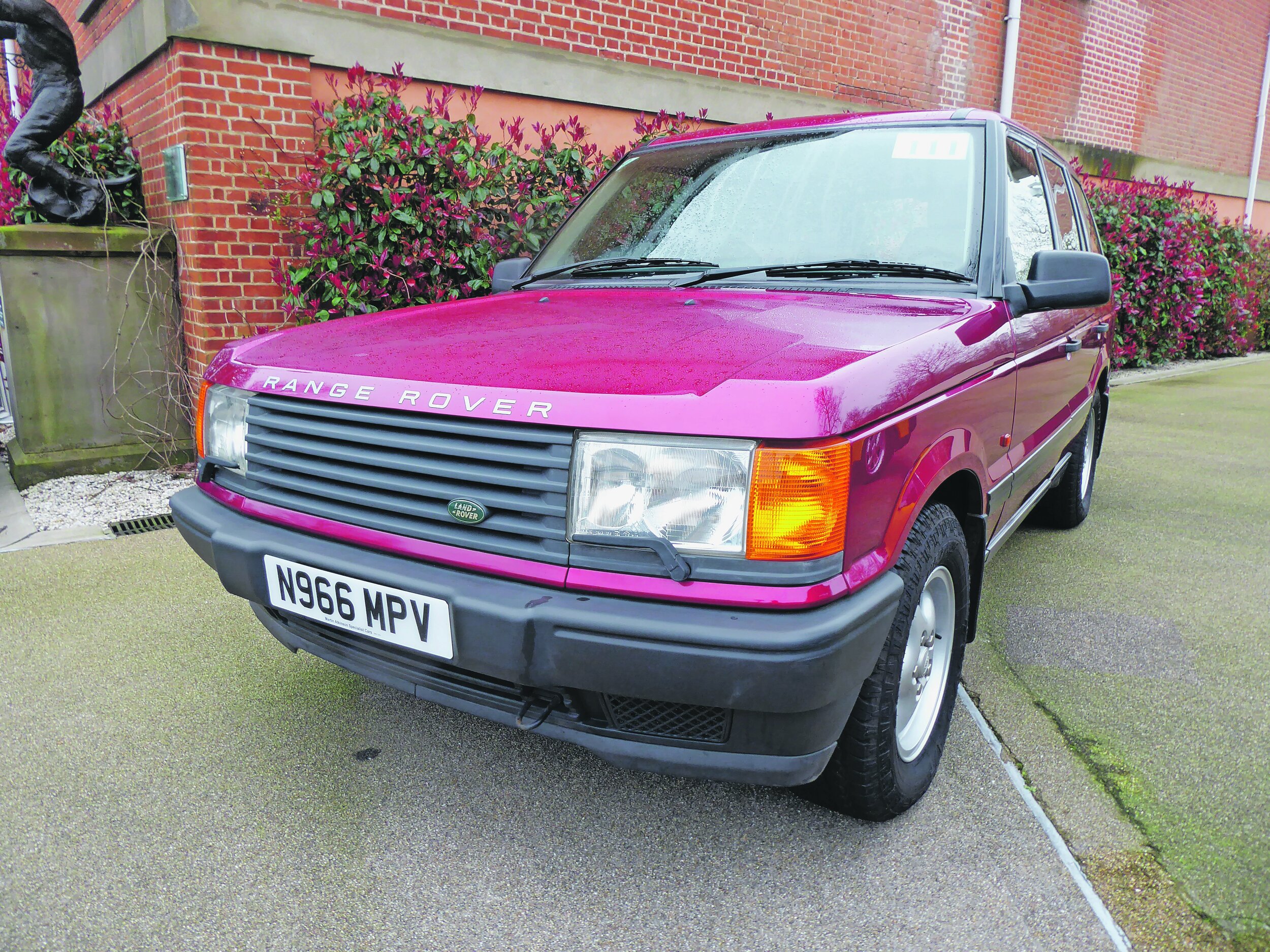 Low mileage Range Rover (P38) was well-bought at auction
