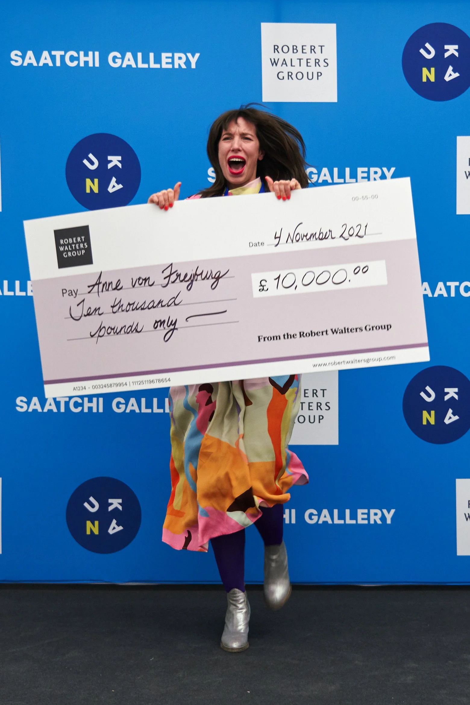 Win £10,000 and exhibit at Saatchi Gallery: Robert Walters Award OPEN NOW!
