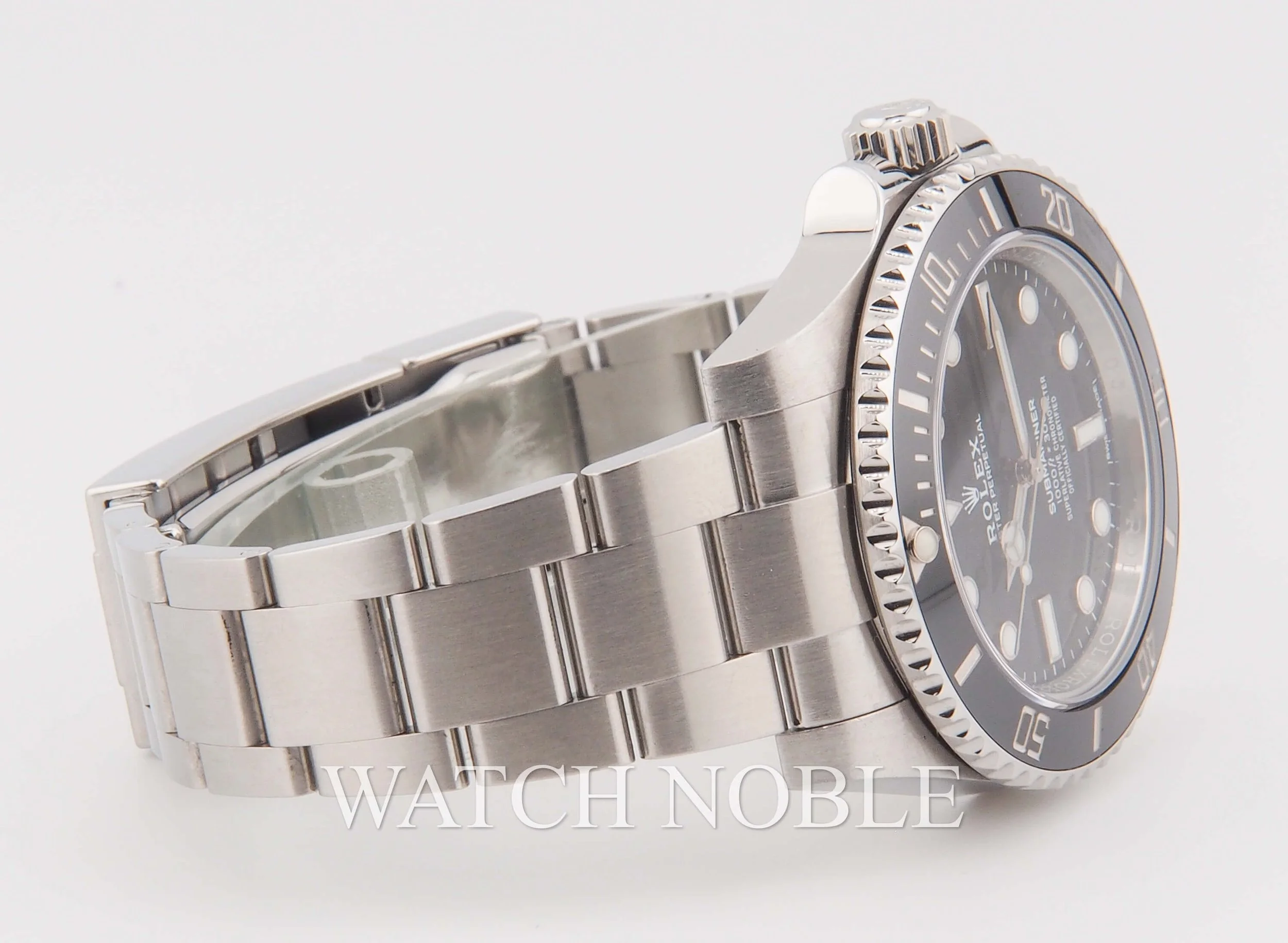 Pre-owned Rolex 114060 Submariner No Date Stainless