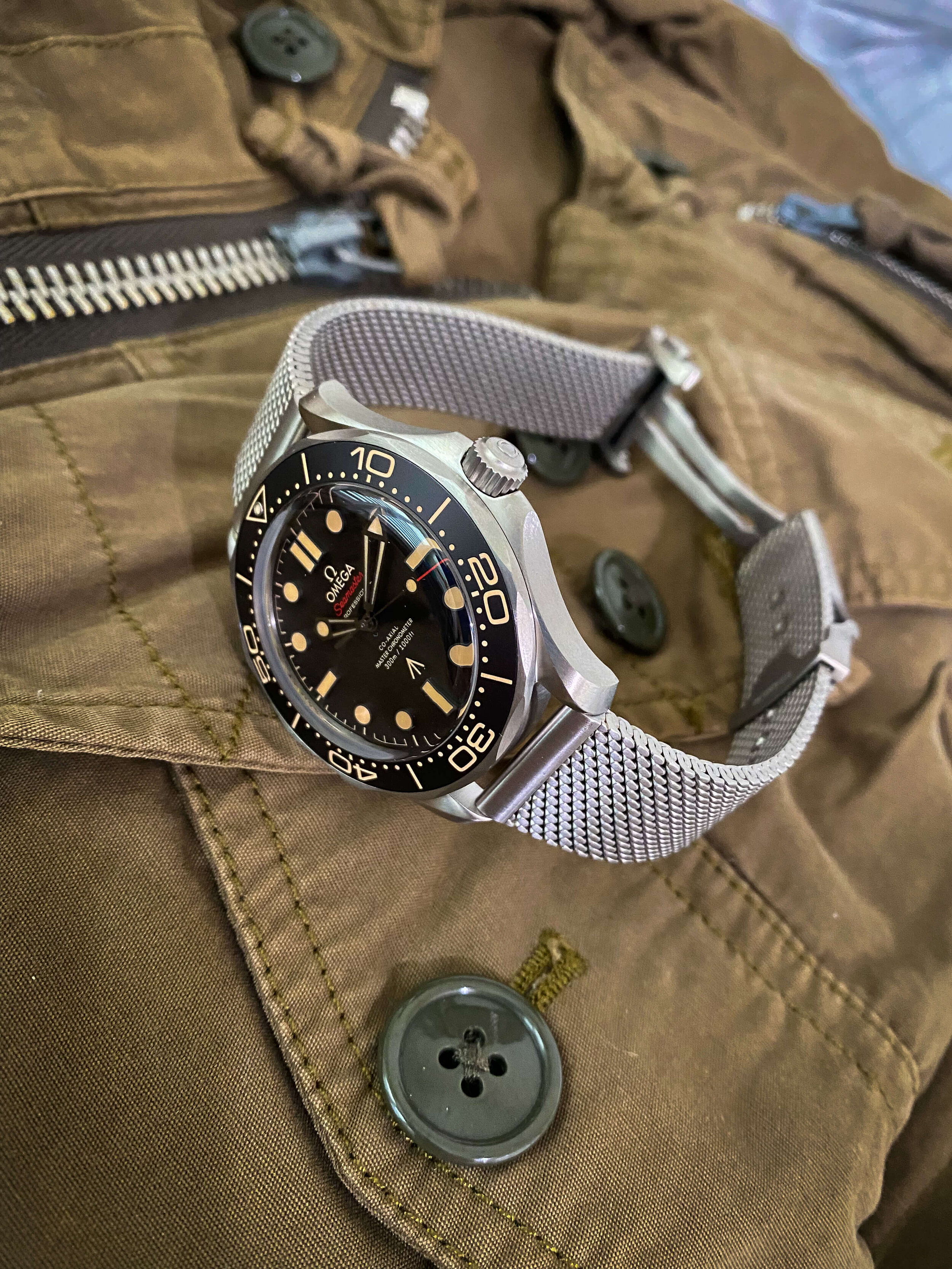 Omega Seamaster 300M "007 Edition" "No Time To Die" Brown Dial 210.90.42.20.01.001