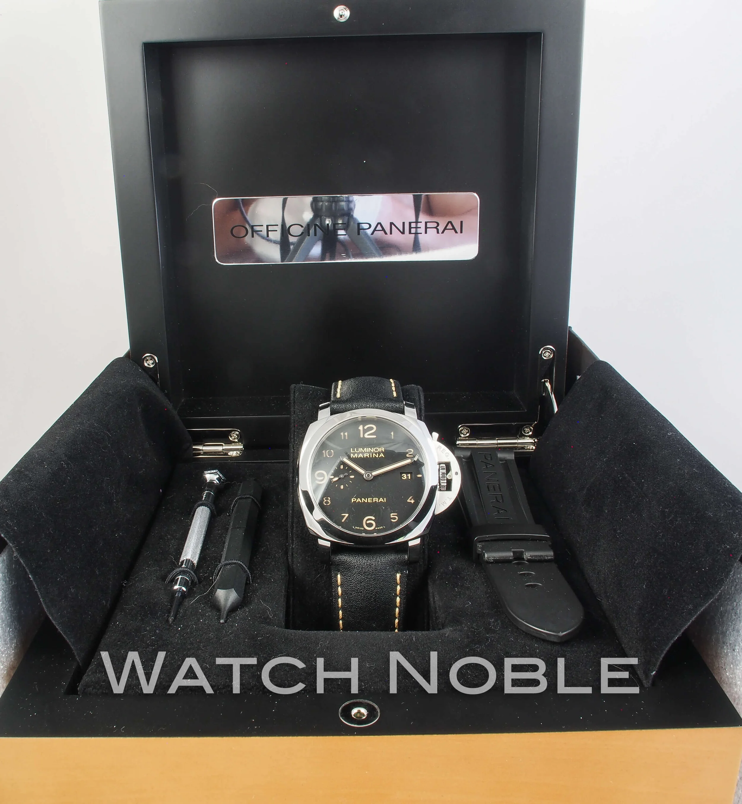 Pre-owned Panerai PAM00359 Luminor Marina 3 Days