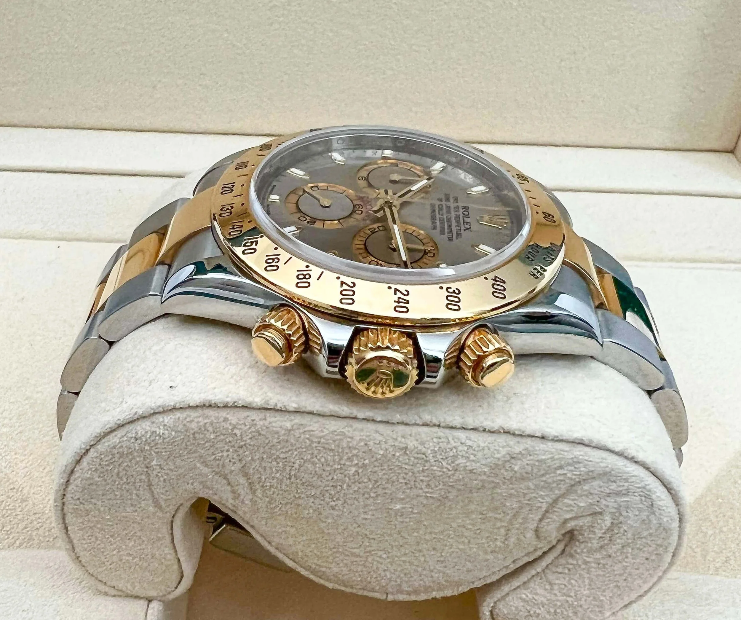 Pre-owned Rolex Cosmograph Daytona Steel and 18K Yellow Gold Silver Dial 116523-10