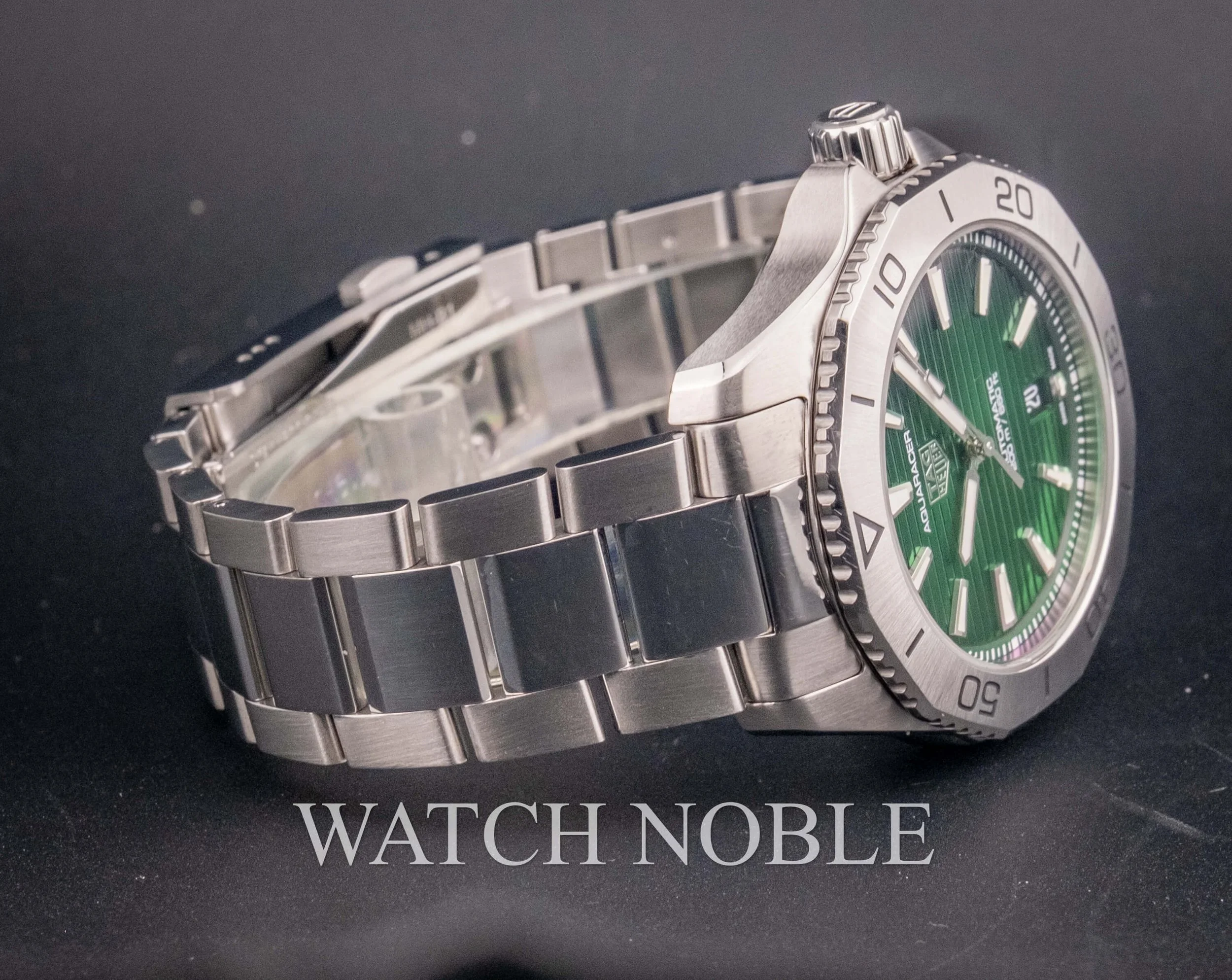 TAG Heuer Aqua Racer Professional 200 Caliber 5 WBP2115.BA0627