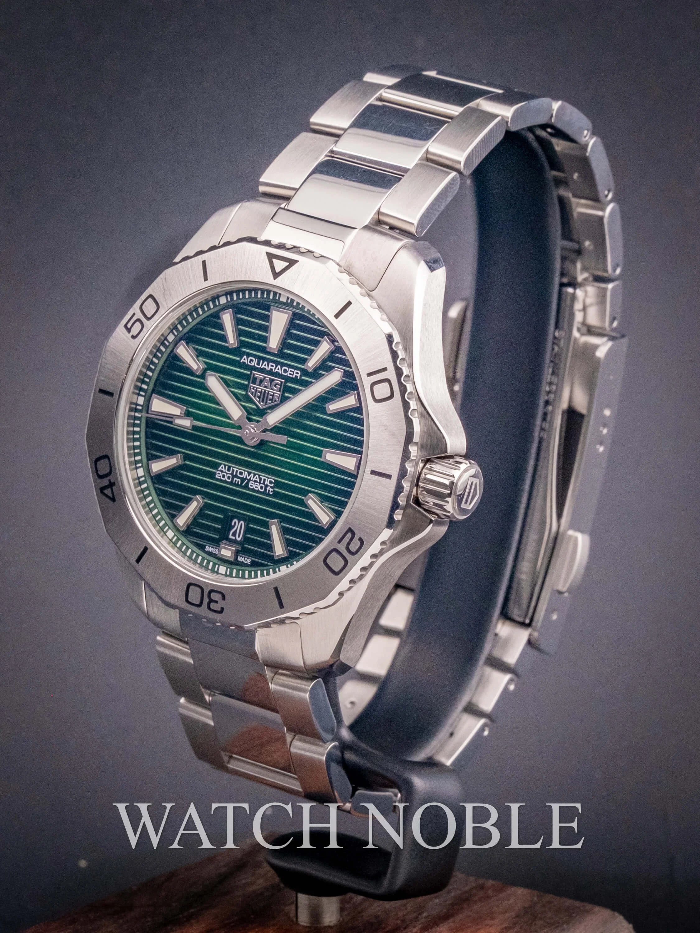 TAG Heuer Aqua Racer Professional 200 Caliber 5 WBP2115.BA0627