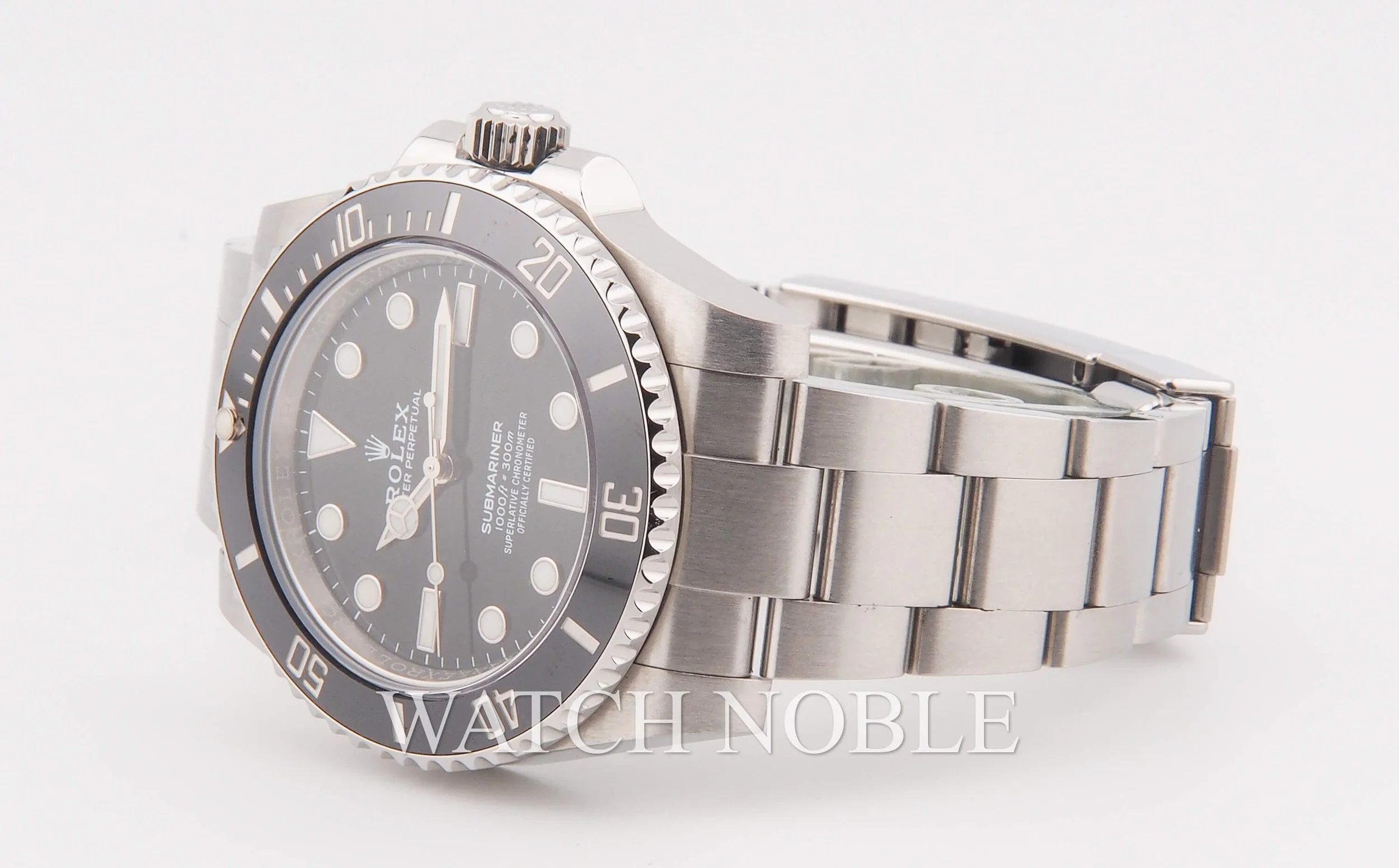 Pre-owned Rolex 114060 Submariner No Date Stainless