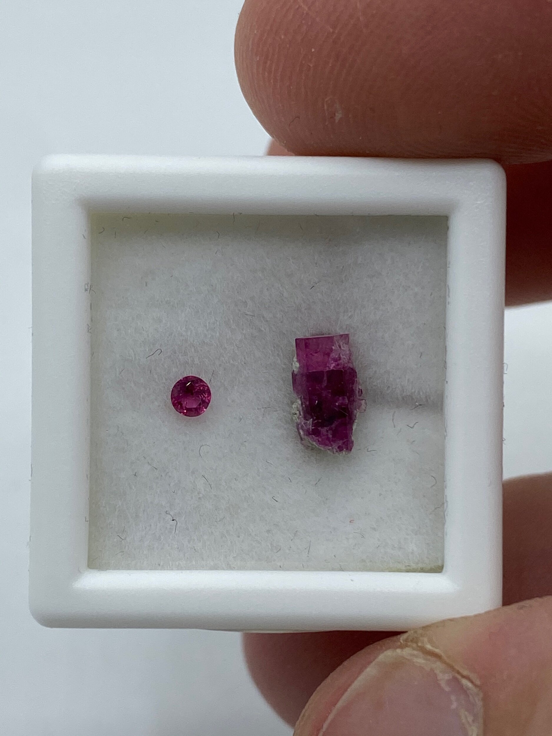 2DA47159-6FB1-4B50-9DE1-5F10C24834D1