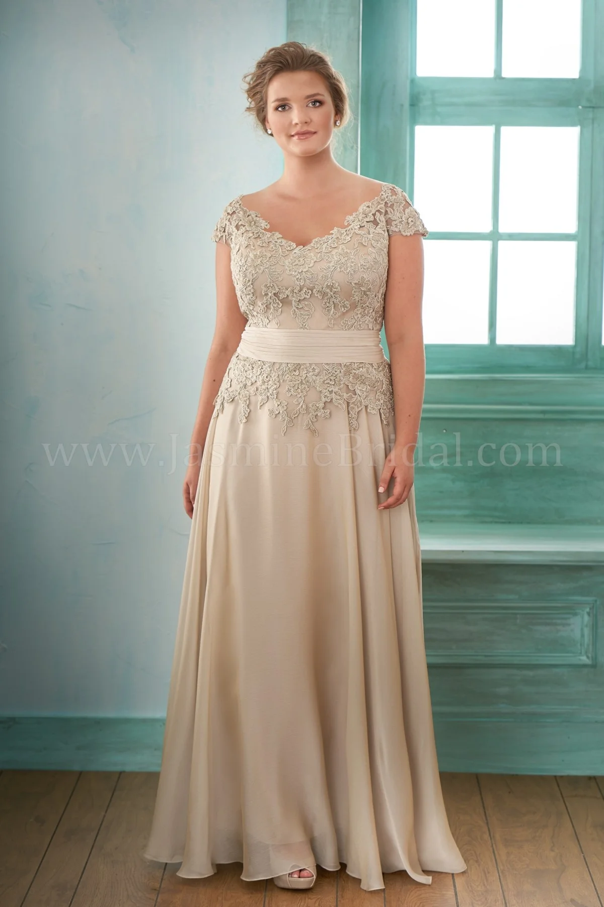 mother-of-the-bride-dresses-J175001-1.jpg