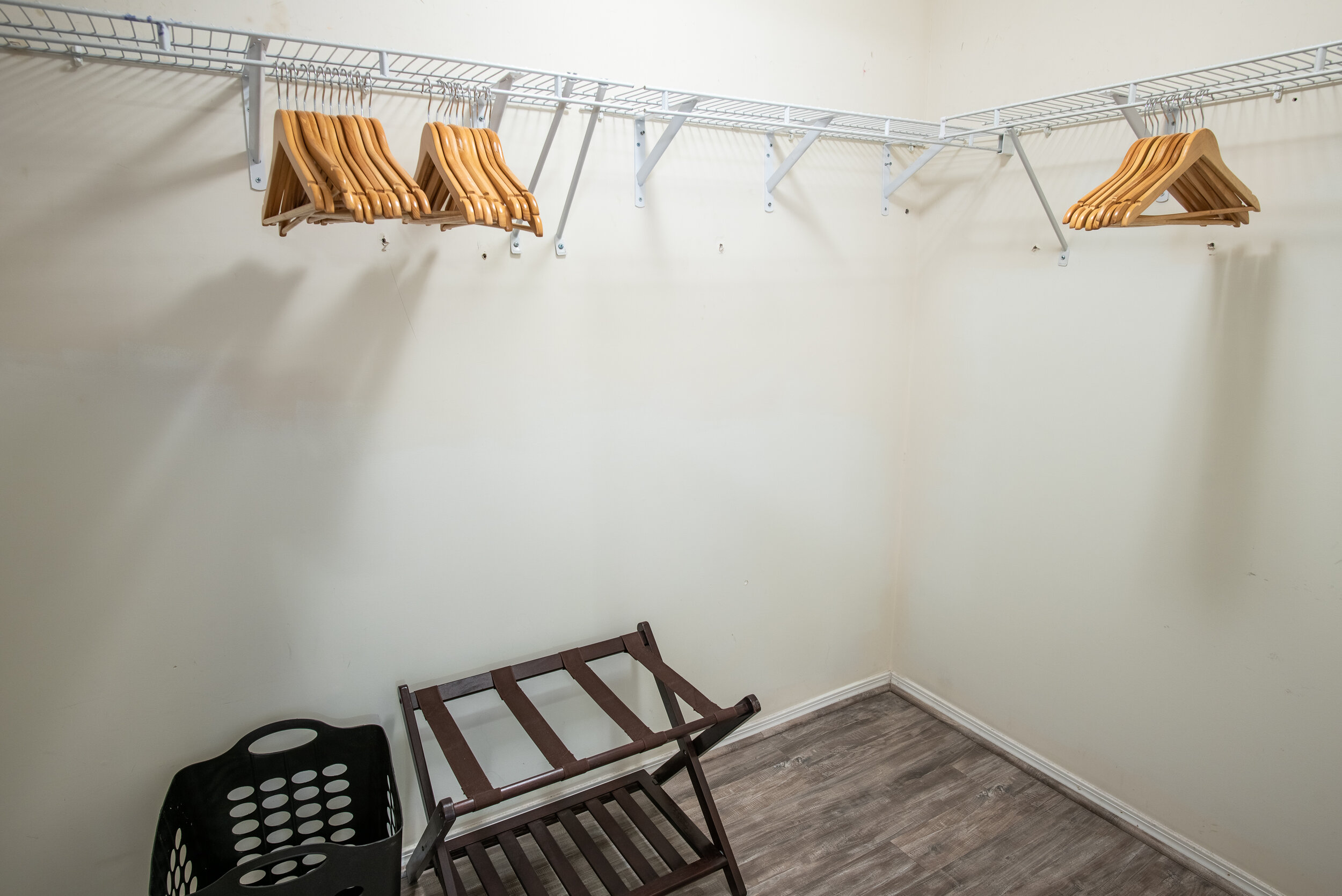 3024 Ewingdale Master Closet_21.JPG