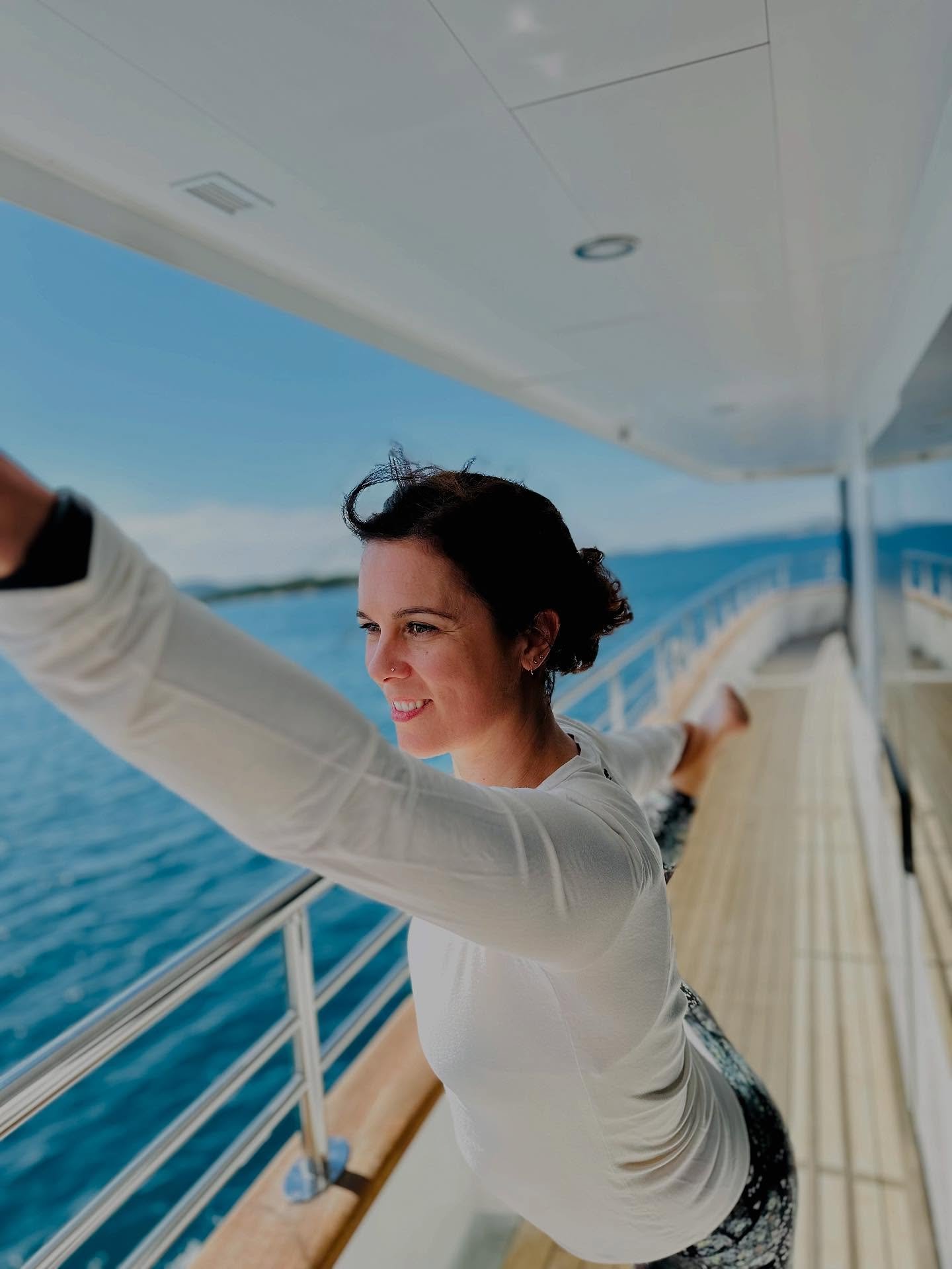 Zur&uuml;ck von der Yoga Cruise &ndash; und immer noch voller Sonne im Herzen! ☀️

Was f&uuml;r eine wunderbare Woche! Inselh&uuml;pfen entlang der traumhaften kroatischen K&uuml;ste, Yoga mit Blick aufs weite Blau, glasklares Meer, traumhaftes Wette
