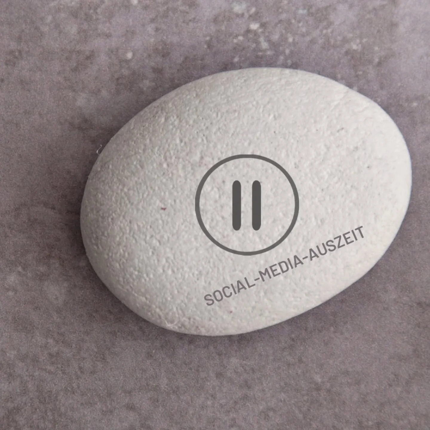 Zum Start ins neue Jahr m&ouml;chten wir euch von Herzen alles Gute w&uuml;nschen. ✨
M&ouml;ge 2026 euch Gesundheit, innere Ruhe, Klarheit und viele kleine Momente des Ankommens schenken.

Gleichzeitig sp&uuml;ren wir, dass wir uns in den kommenden W