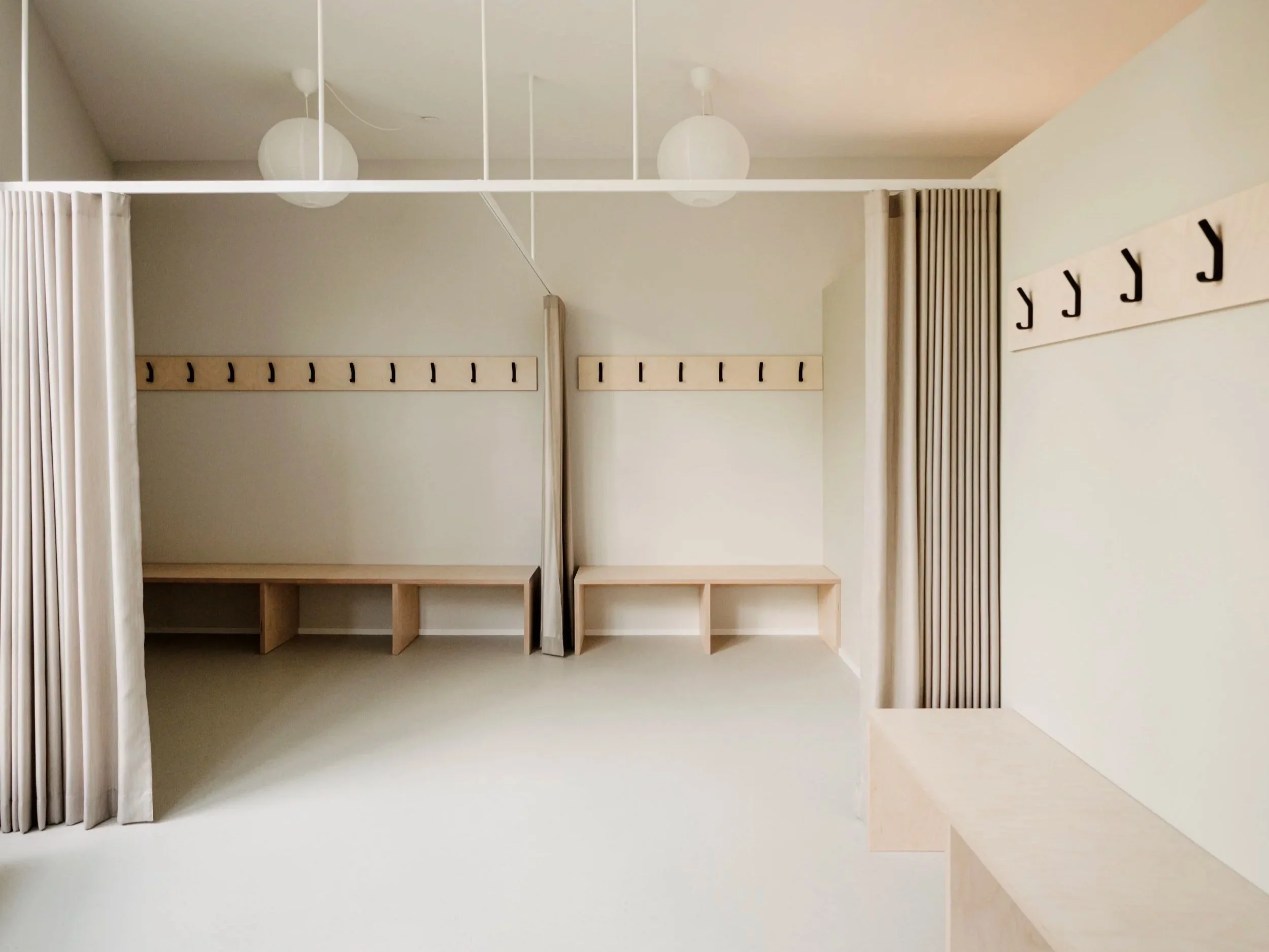 changing rooms 