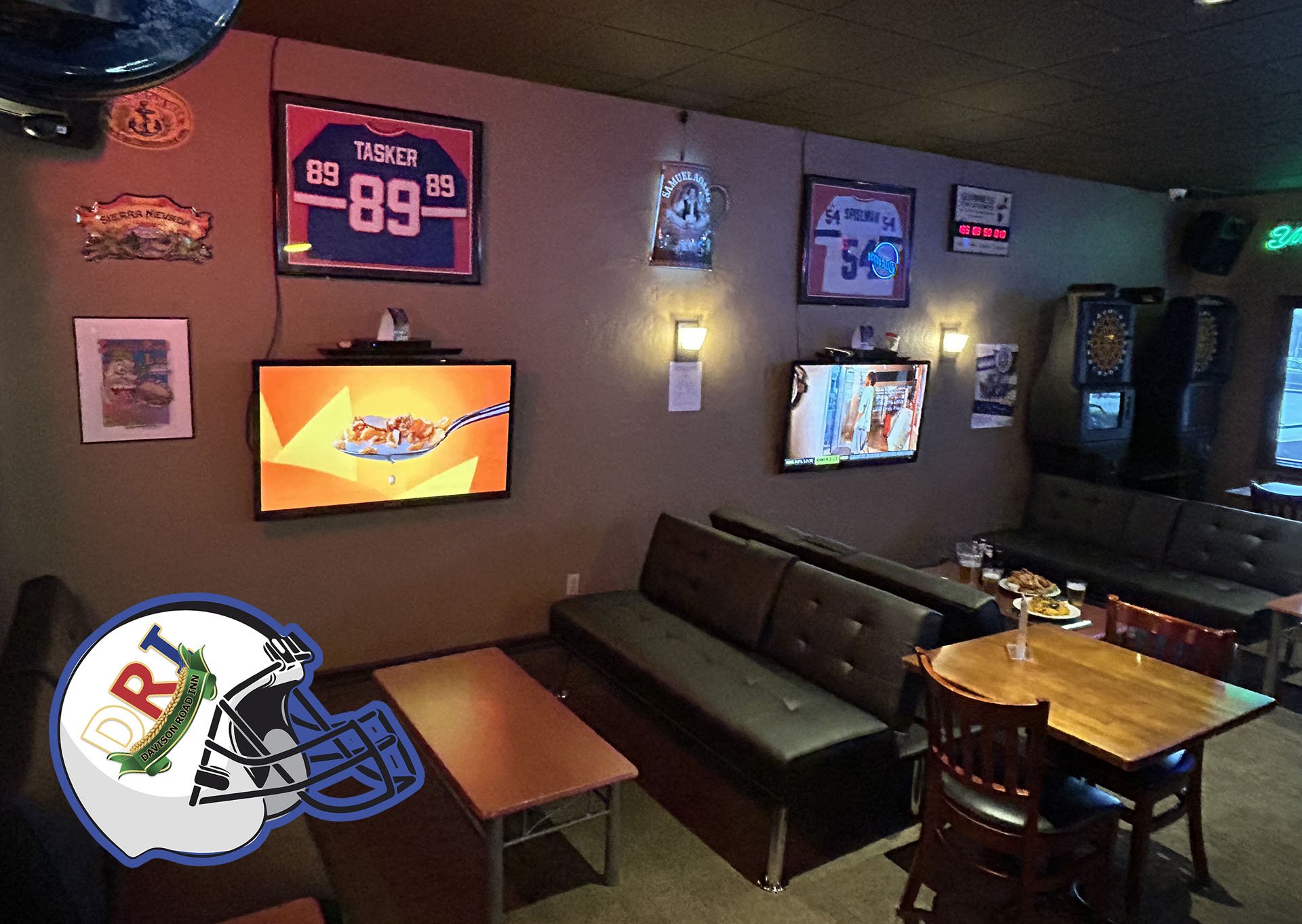 Davison Road Inn Bills Games Interior.jpg