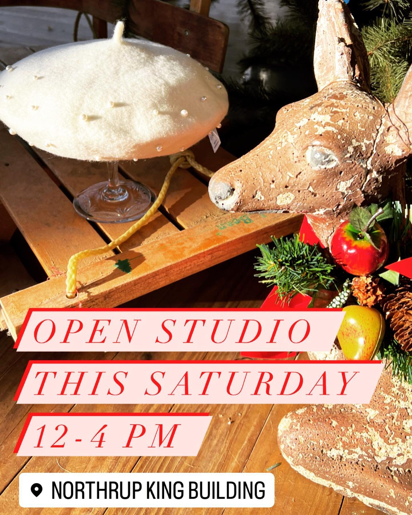 Holiday shopping open studio hours! This Saturday, Dec 3rd : Noon-4pm 
@northrupkingbuilding Studio 225
🎁
Berets, wiggle bows, and other giftables are going quickly!
💋
#celinakane #mpls #milliner #hat #hats #beret #gifts #christmasgifts #hanukkahgi
