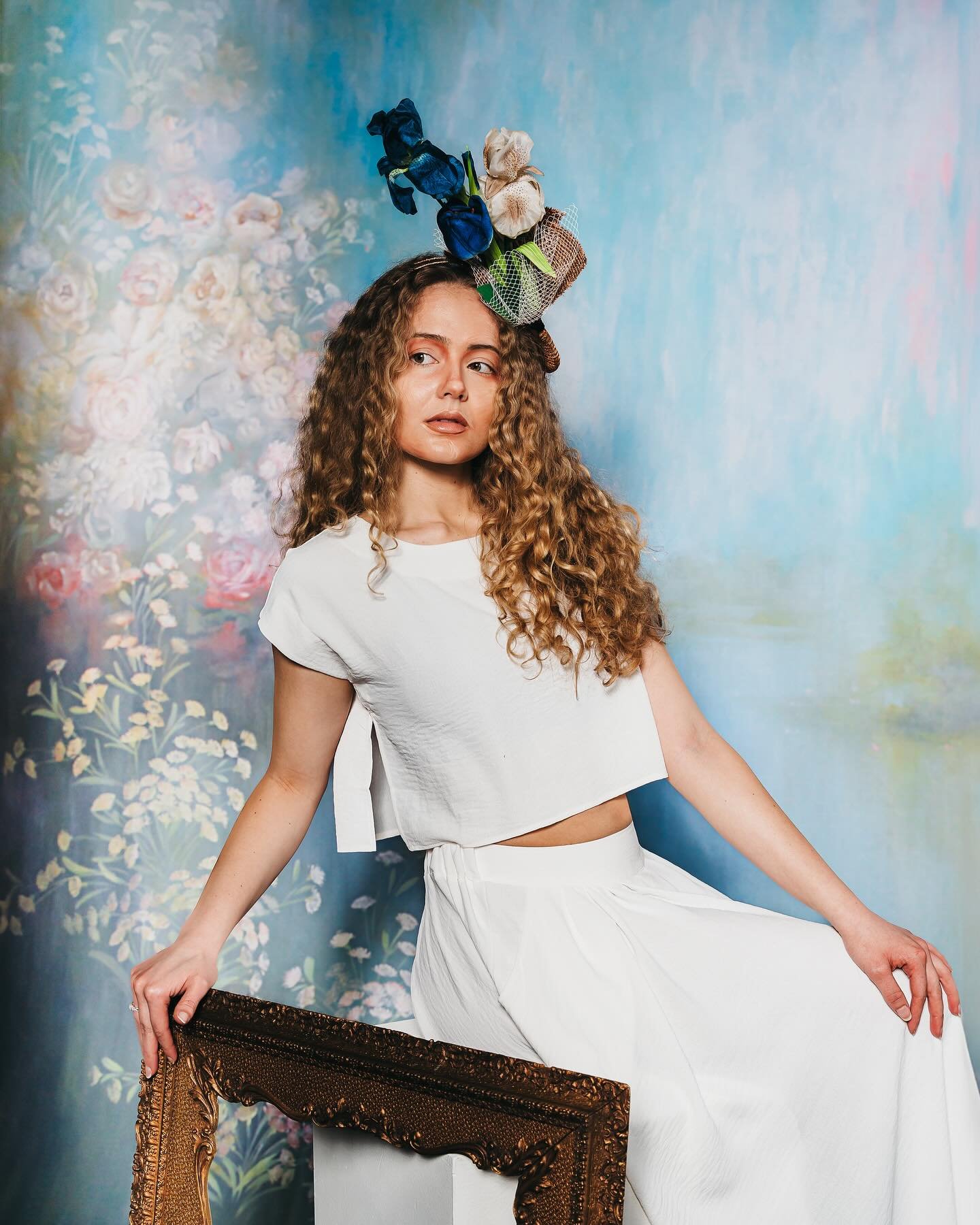 Part of the delight of this collection are the silk flowers themselves, vintage tulips and irises made in East Germany that are so delicate and lifelike. 𝘛𝘩𝘦 𝘉𝘰𝘶𝘲𝘶𝘦𝘵 is straight from florist&rsquo;s shop&ndash;wrapped in vintage veiling &ld