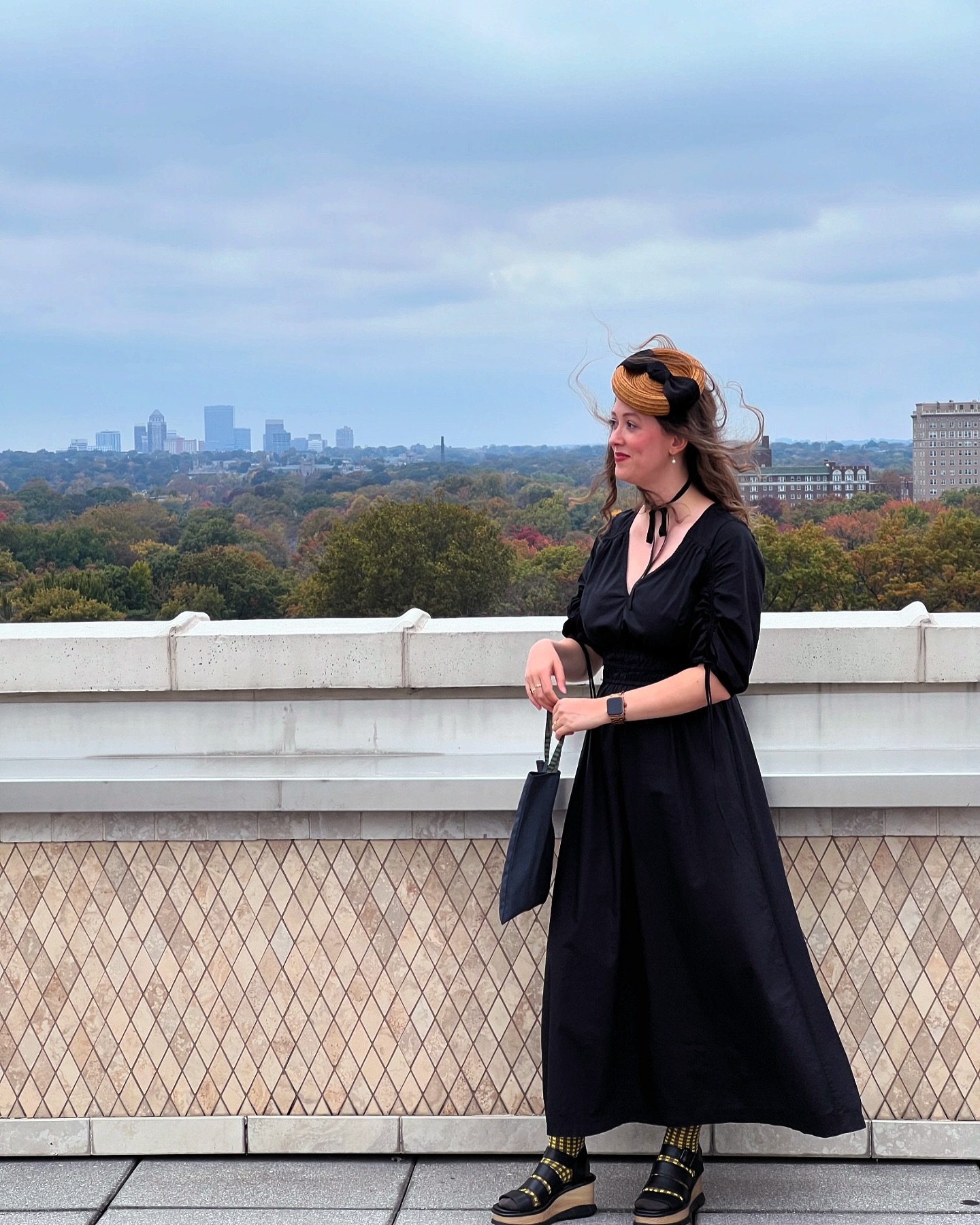 Feeling glum so reminding myself of happy times in St. Louis 💛 wearing the Mignonette and visiting SLAM 
.
#celinakane #mpls #millinery #milliner #hat #hats #handmade #beret #buttonberet #headpiece #madeinmn #stlouis