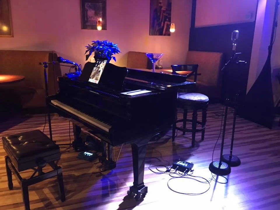 MARTINI MONDAY * SETH &amp; JIM * WILLOWS