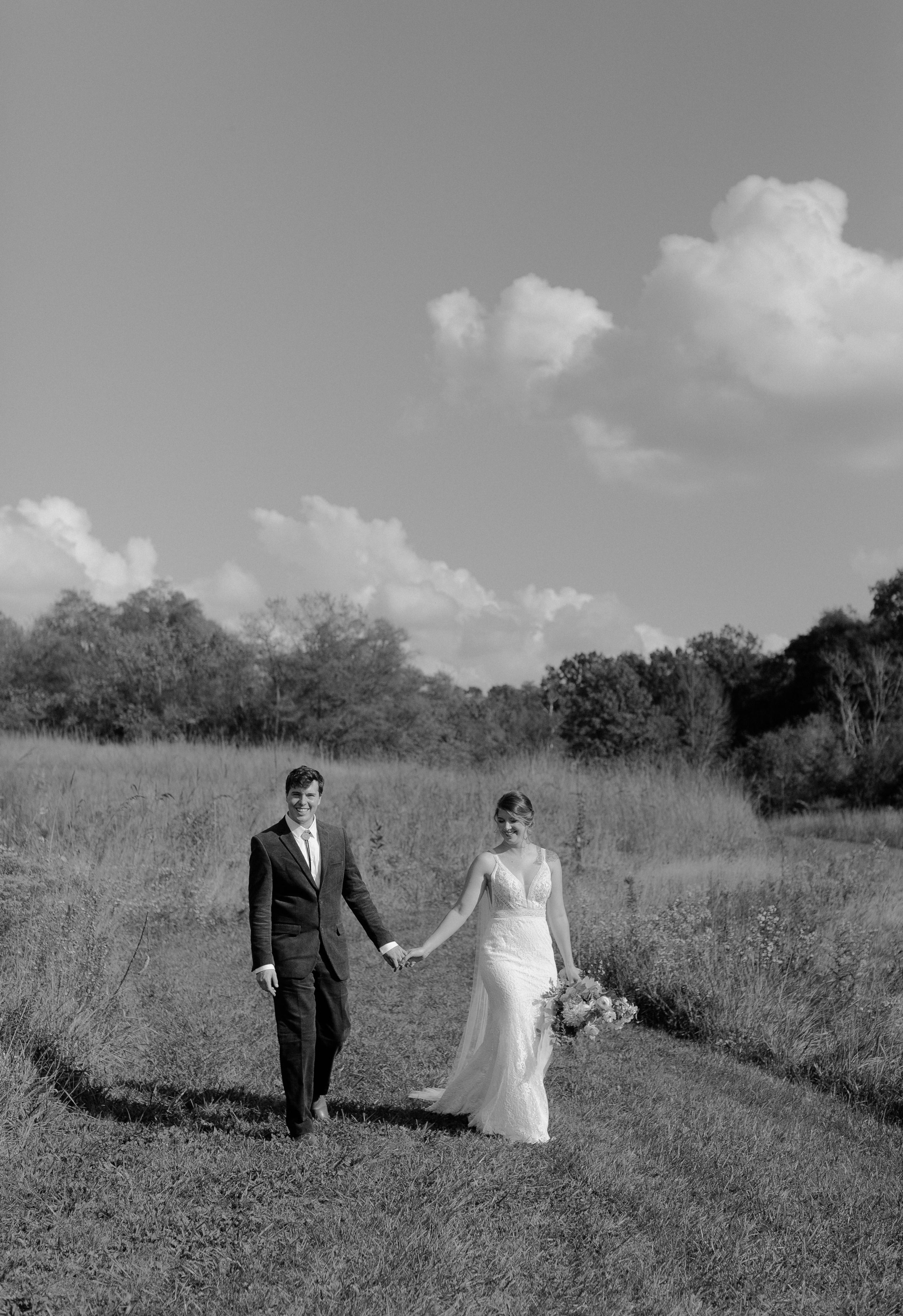 Cliffside Acres Wedding: Columbus, Ohio - Eli + Kelsey