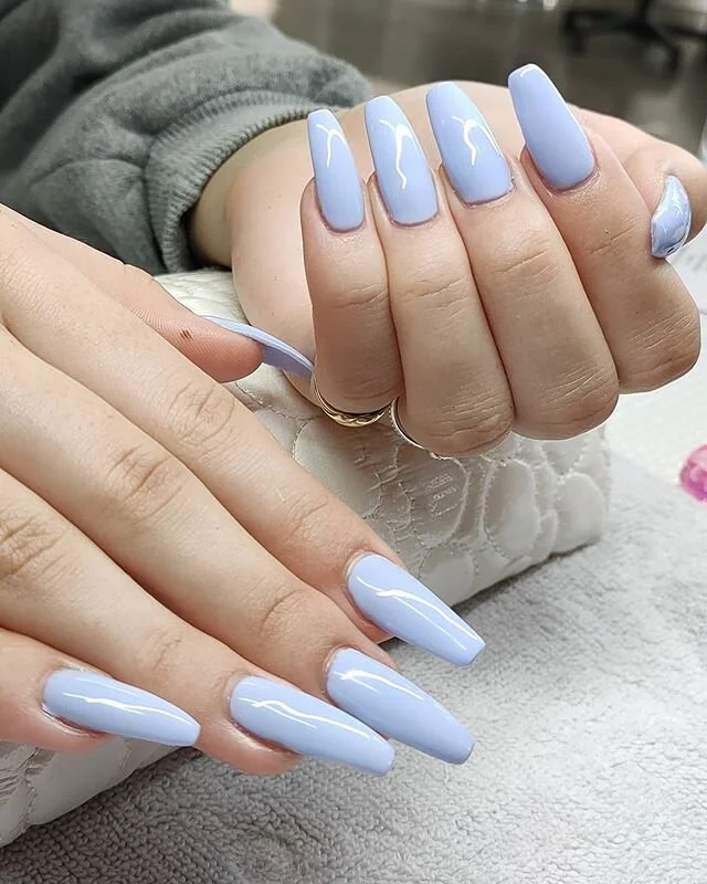 I am in LOVE with this Blue 💙💙... Acrylic backfill for beautiful Azaliya.. #acrylicnails #acrylicextensions #acrylicbackfill