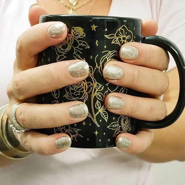 GLITTER Obsessed!!! I am in looooovvveee with this set of nails... I want it too.. 😍🤓.. Bling for my beauty Kylie @thecollectivehairandbeauty .. you rock these nails Kylie.. love it.. .
.
.
Rock Hard gel @artisticnaildesign overlay with @lightelegancehq glitter butter cream.. superb coverage. 
#monaconailacademy #learnatmonaco #lightelegance #artisticnaildesign #glitternails #blingnails #hardgeloverlay #hardgels #hardgelnail