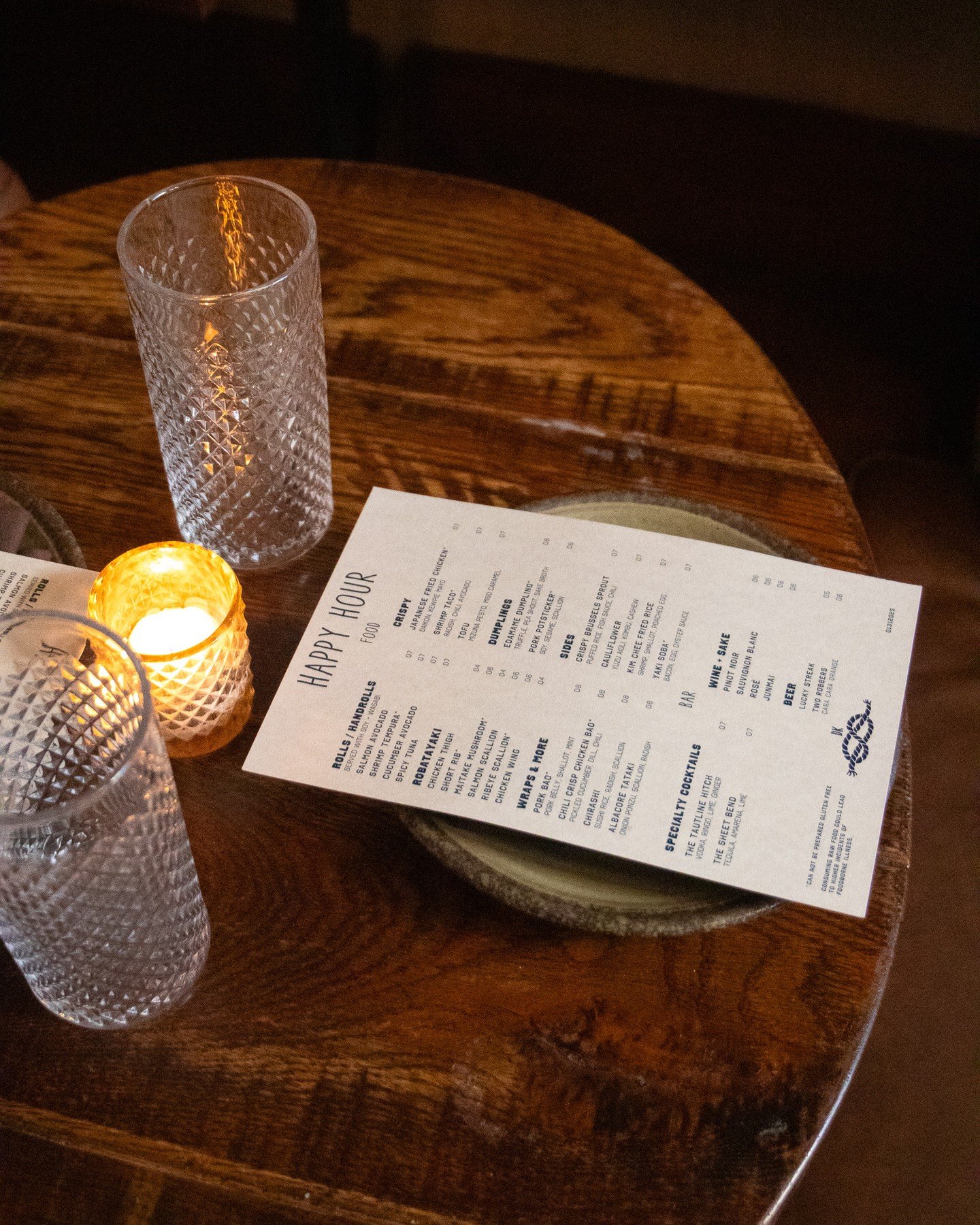 Happy Hour is waiting for you at Double Knot&hellip; and so is your table. Don&rsquo;t be late&hellip; we open at 4pm! 🥂 #happyhour #nightout #phillyrestaurant