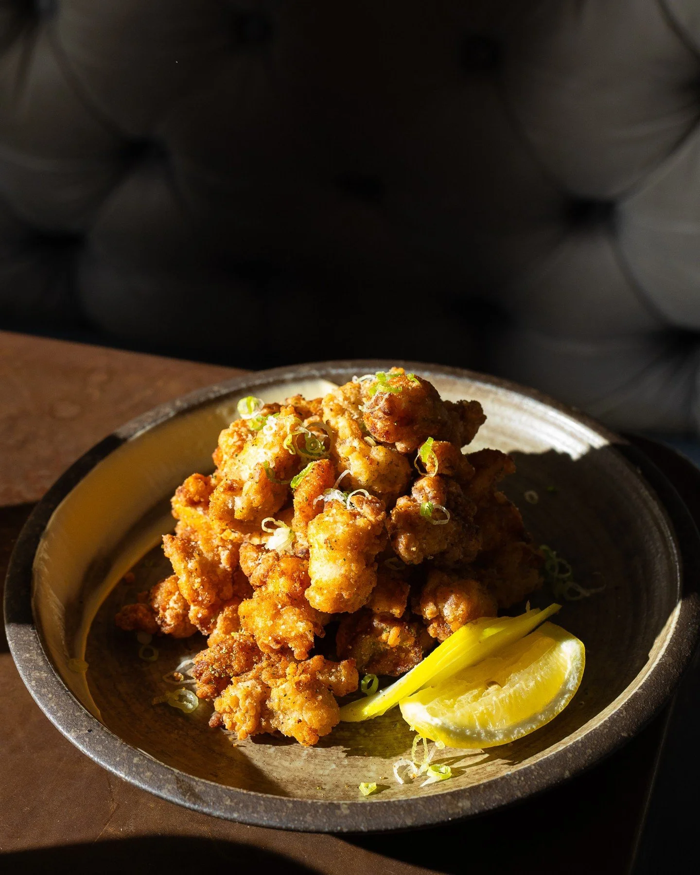 One bite of our Japanese Fried Chicken at Double Knot and you'll be hooked&hellip; its just that good ✨🥢 #doubleknot #schulsoncollective #japanesefriedchicken #datenight