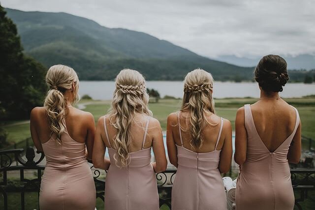 bridesmaids 🤩
photo by @thegodards