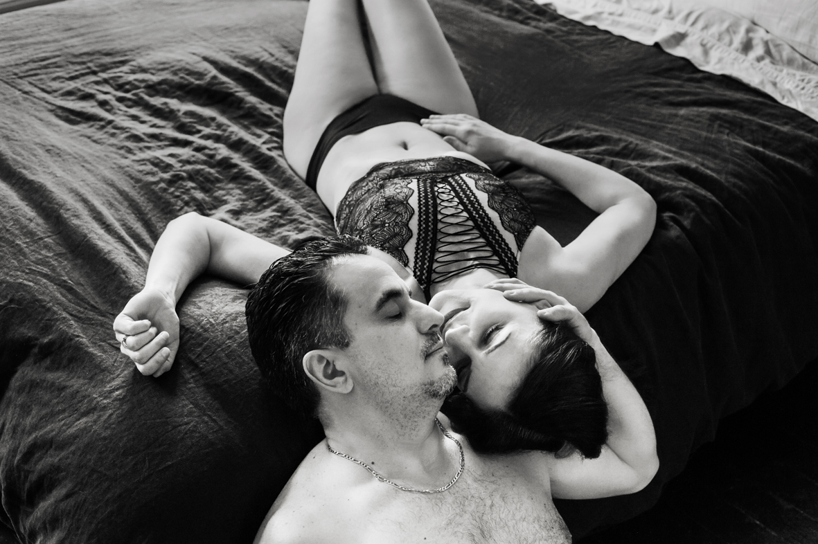 artist-loft-couple-boudoir-scandaleuse-toronto-anniversary-photography-23.jpg