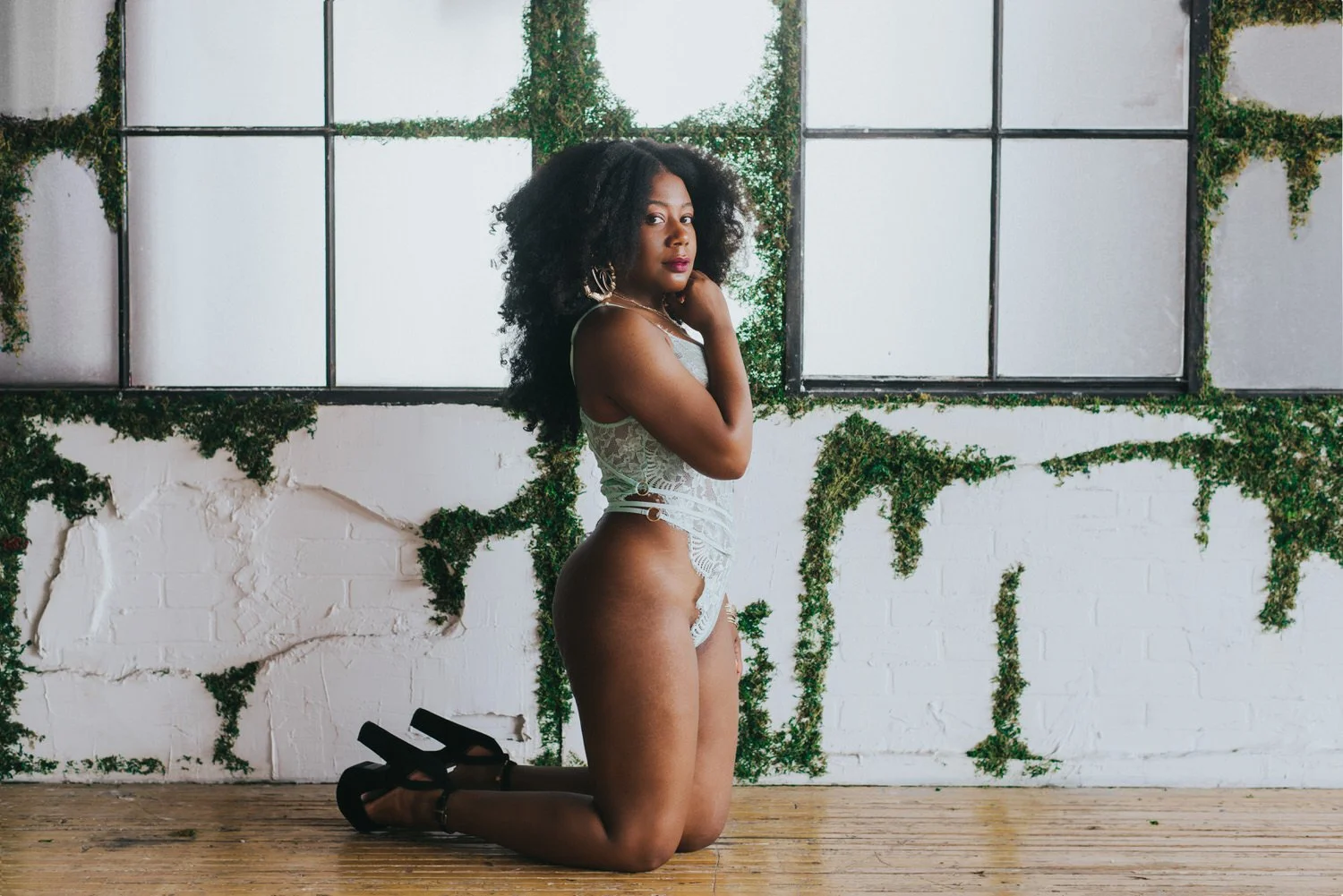 How to look like yourself during your boudoir shoot