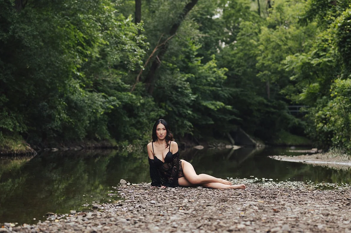 outdoor-photoshoot-toronto-boudoir-west-end-scandaleuse-24.jpg