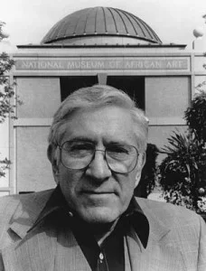 Warren Robbins in front of the Museum of African Art. Photo by Arnold Newman.