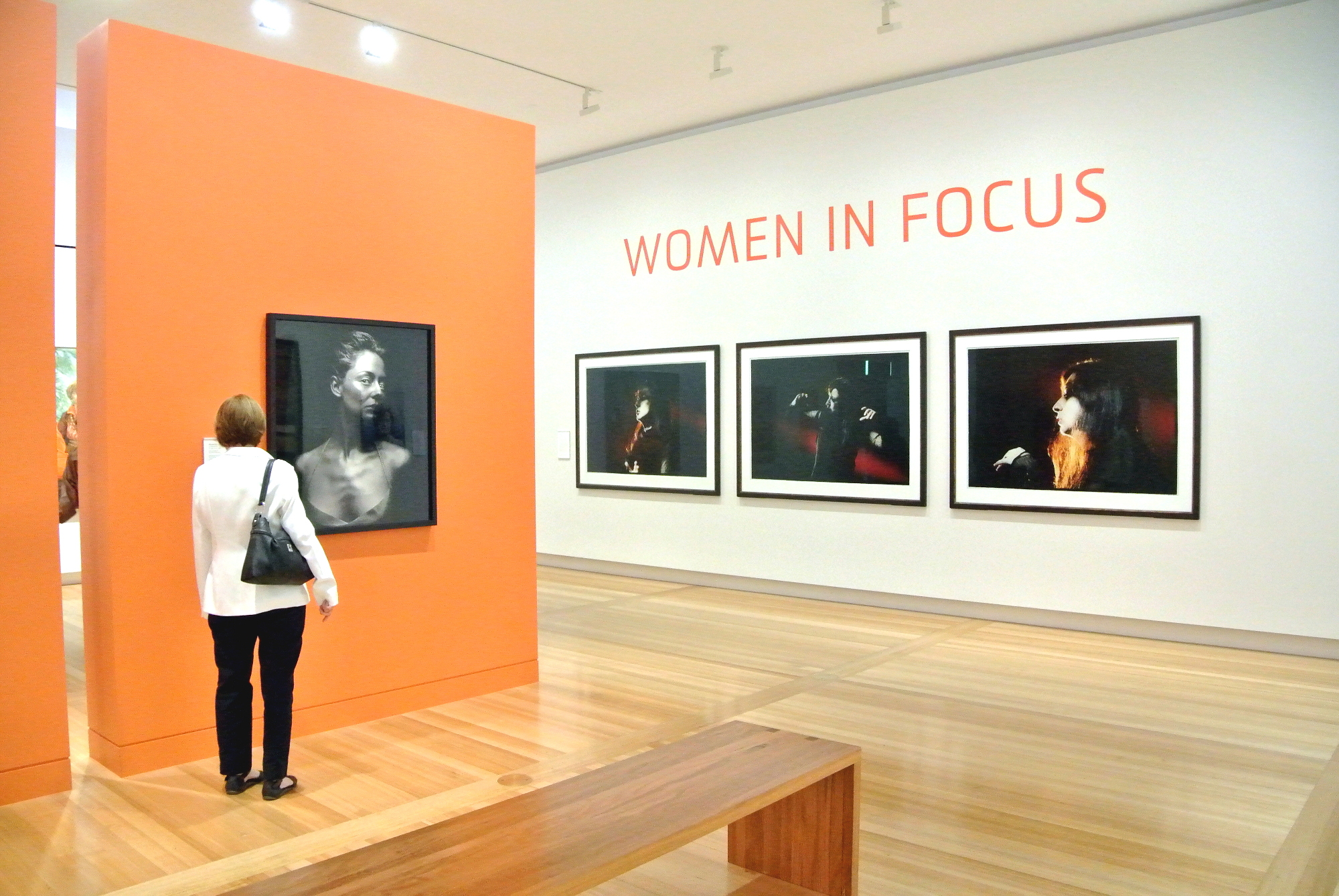 Fixed walls in collection spaces reduce construction waste. photo: Author
