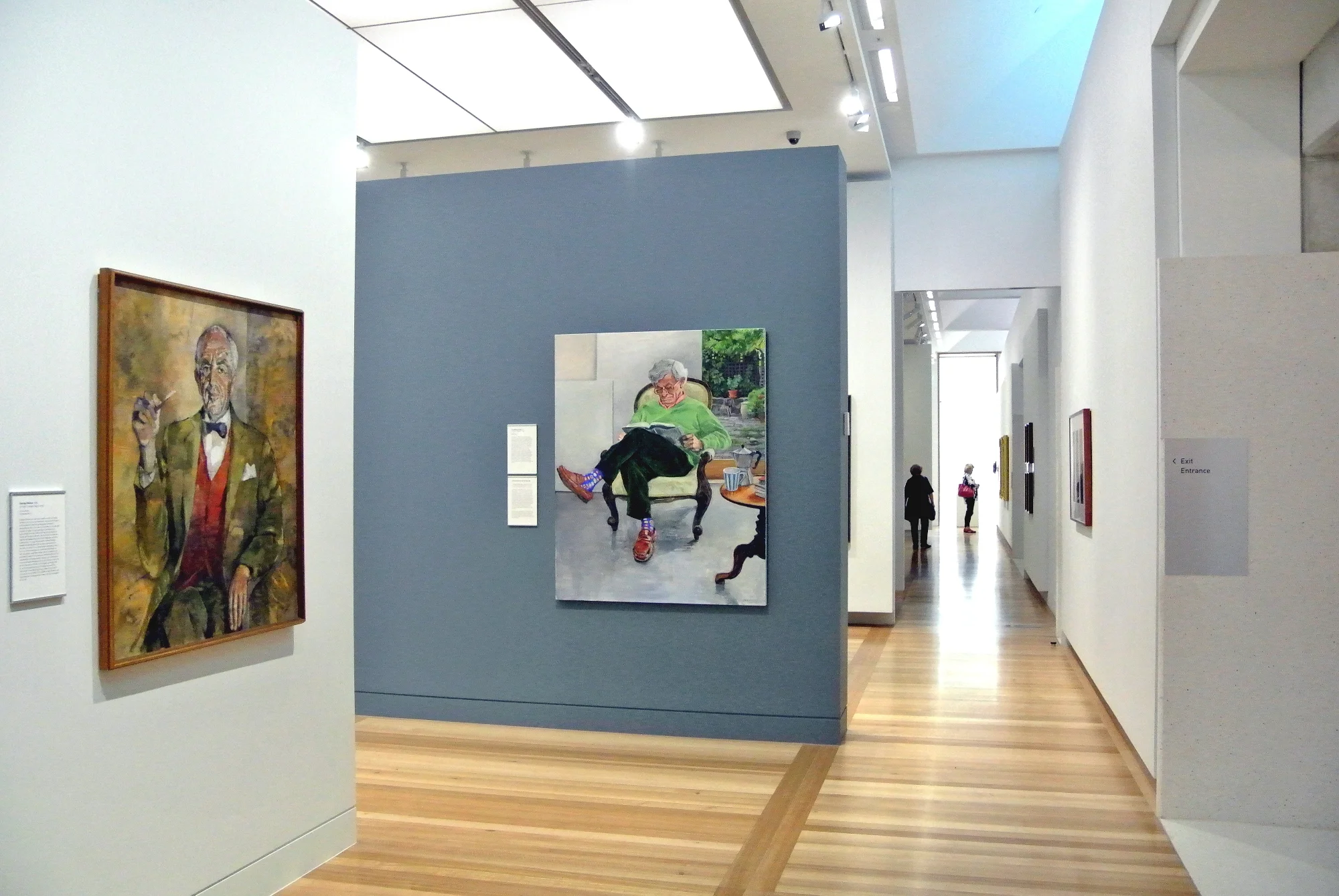 Divided gallery spaces enable environmental zoning. photo: Author