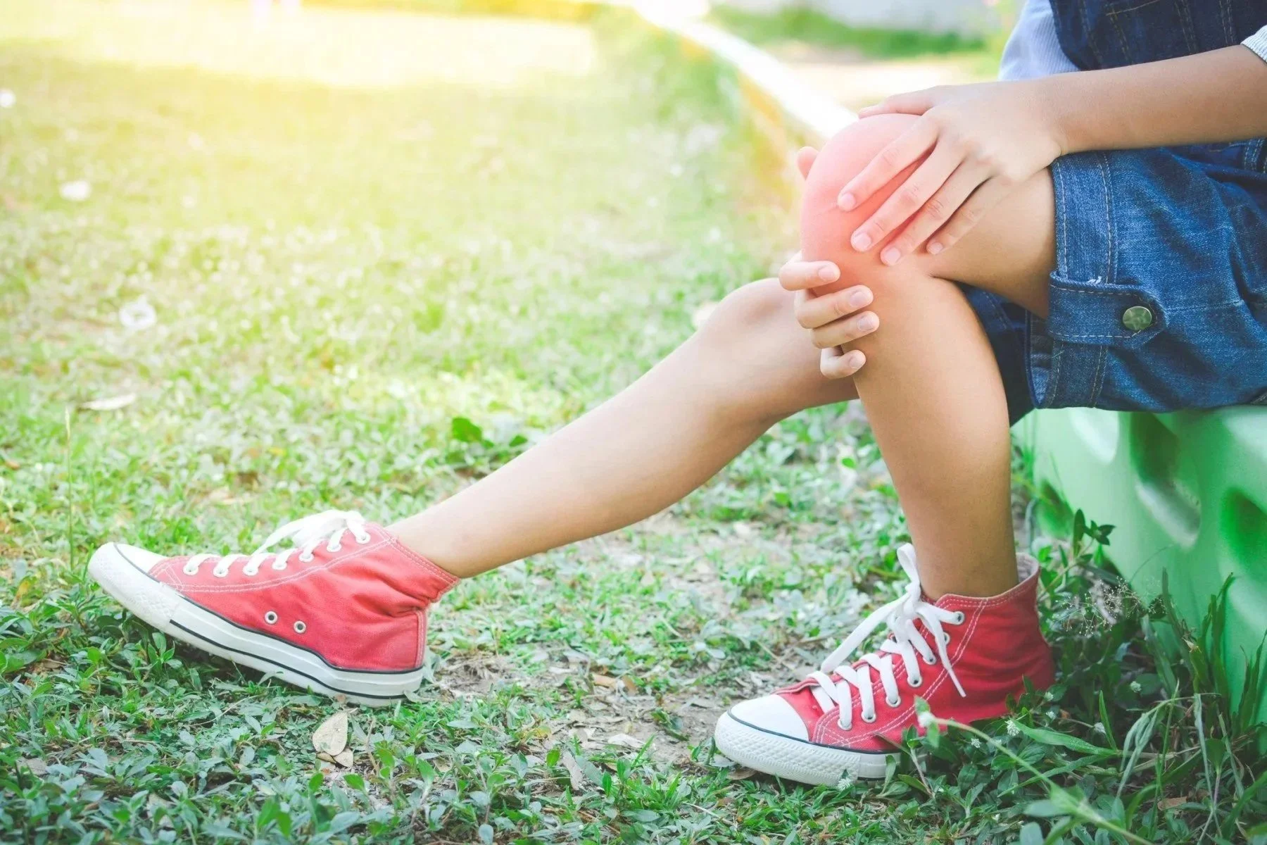 Septic Arthritis vs. Transient Synovitis:                                                  A Clinical Guide for the ED