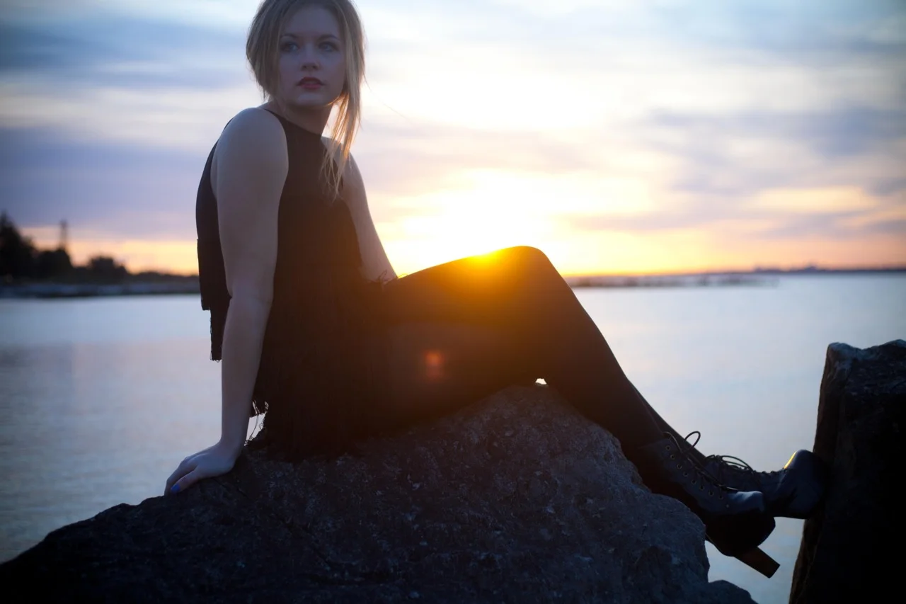 young girl portrait by the ocean