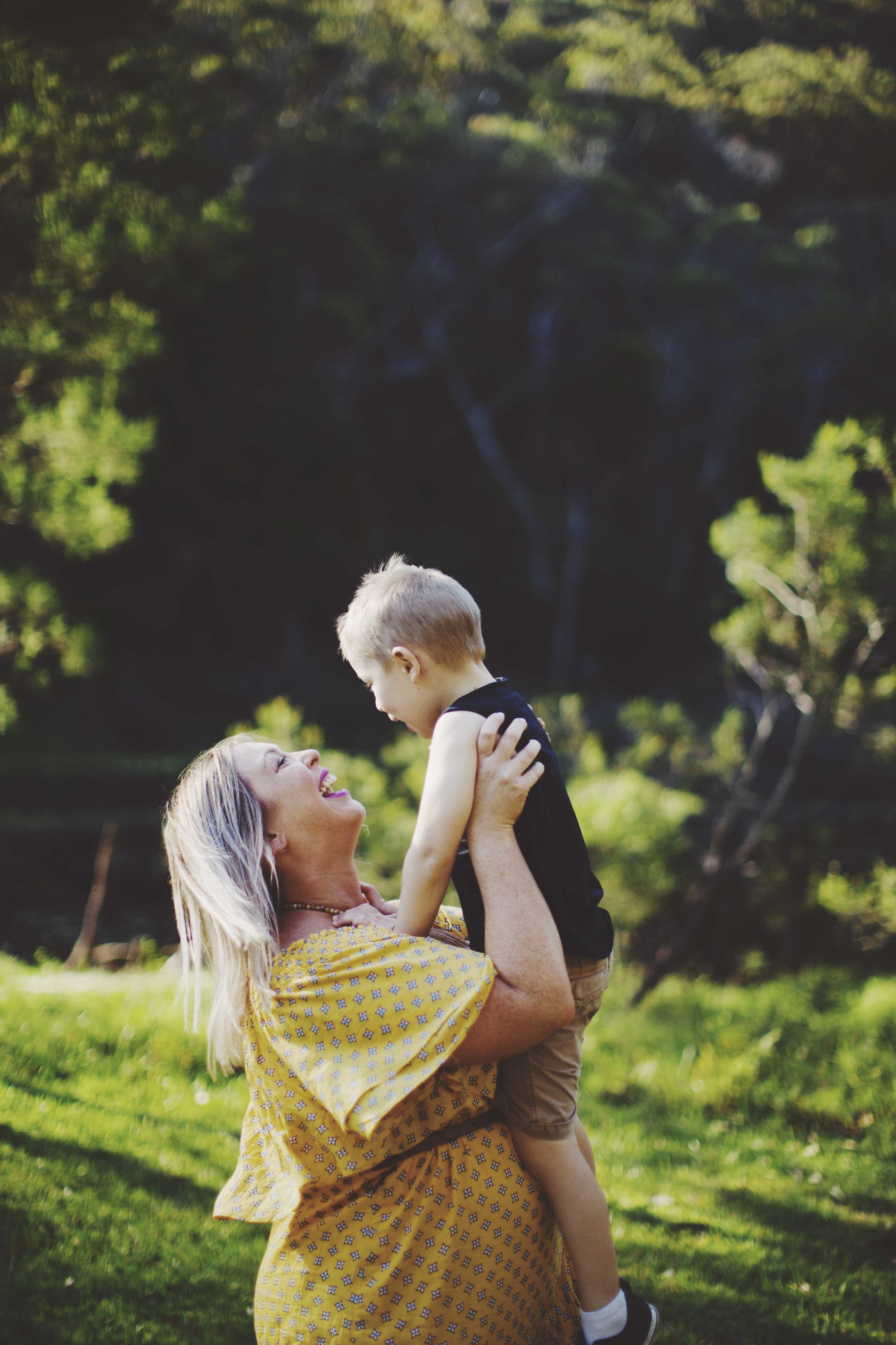 Family photo session in Sydney's Royal National Park