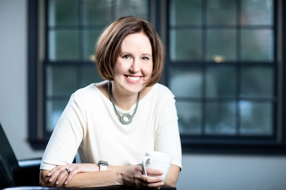 10 Things To Know Before Hiring A Professional Headshot Photographer