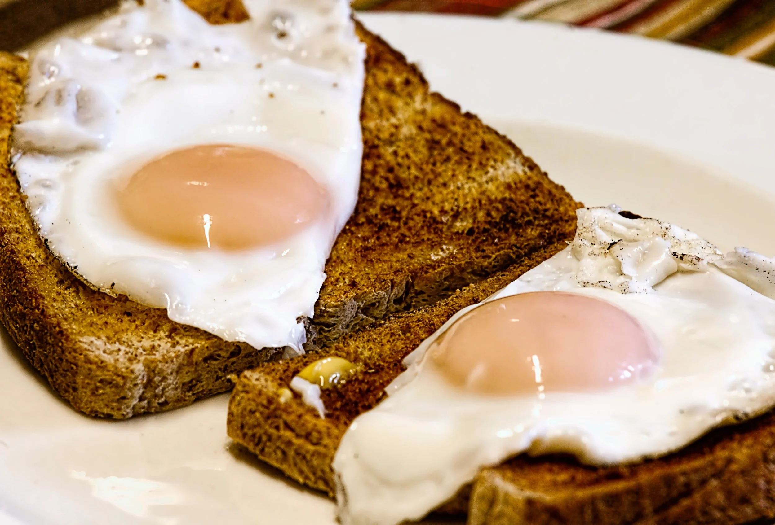 breakfast-cholesterol-egg-50600.jpg