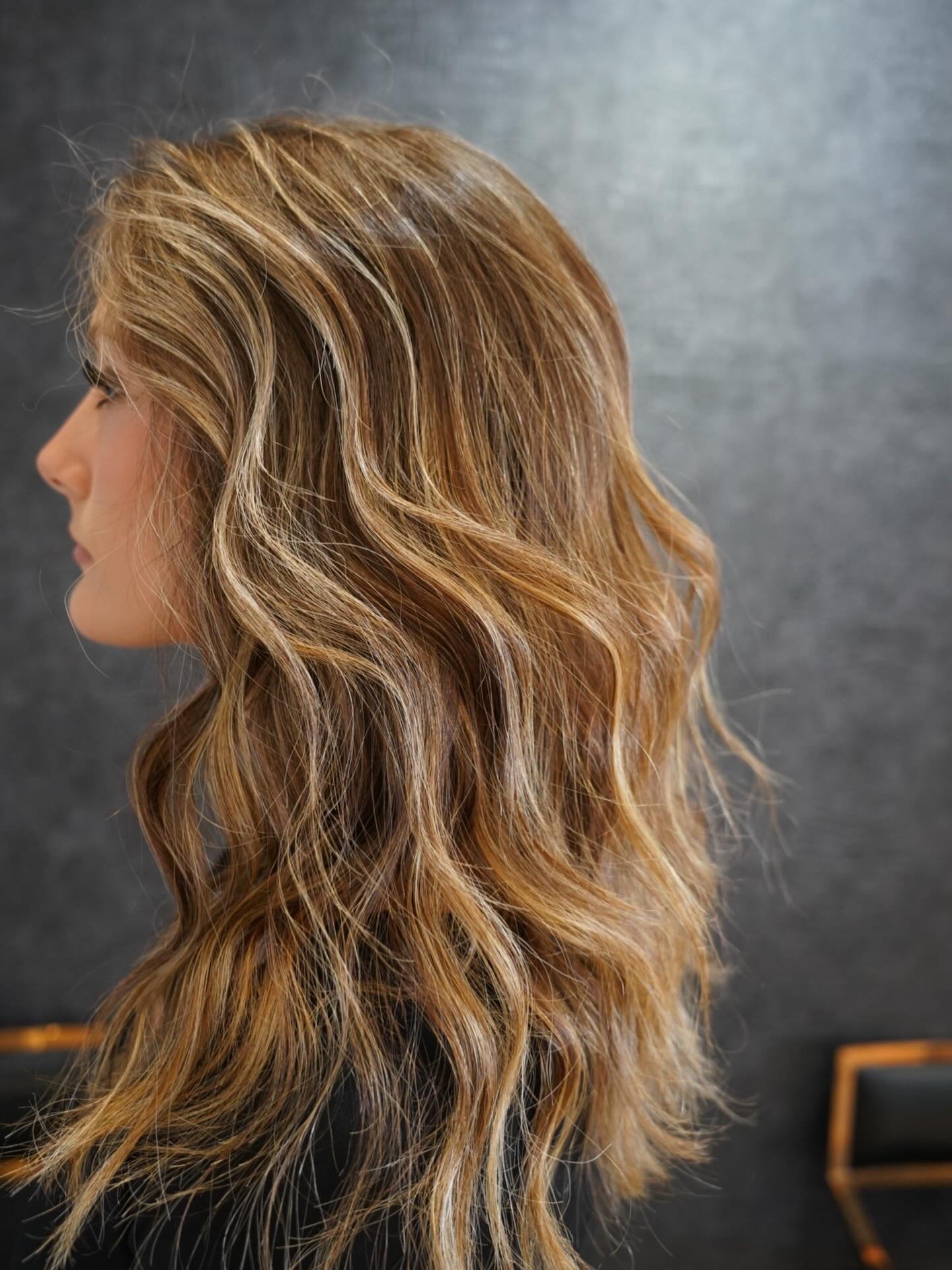 #fringesalonandbeautylounge #bloomingtonillinois #bloomingtonilsalon #bloomingtonilstylist