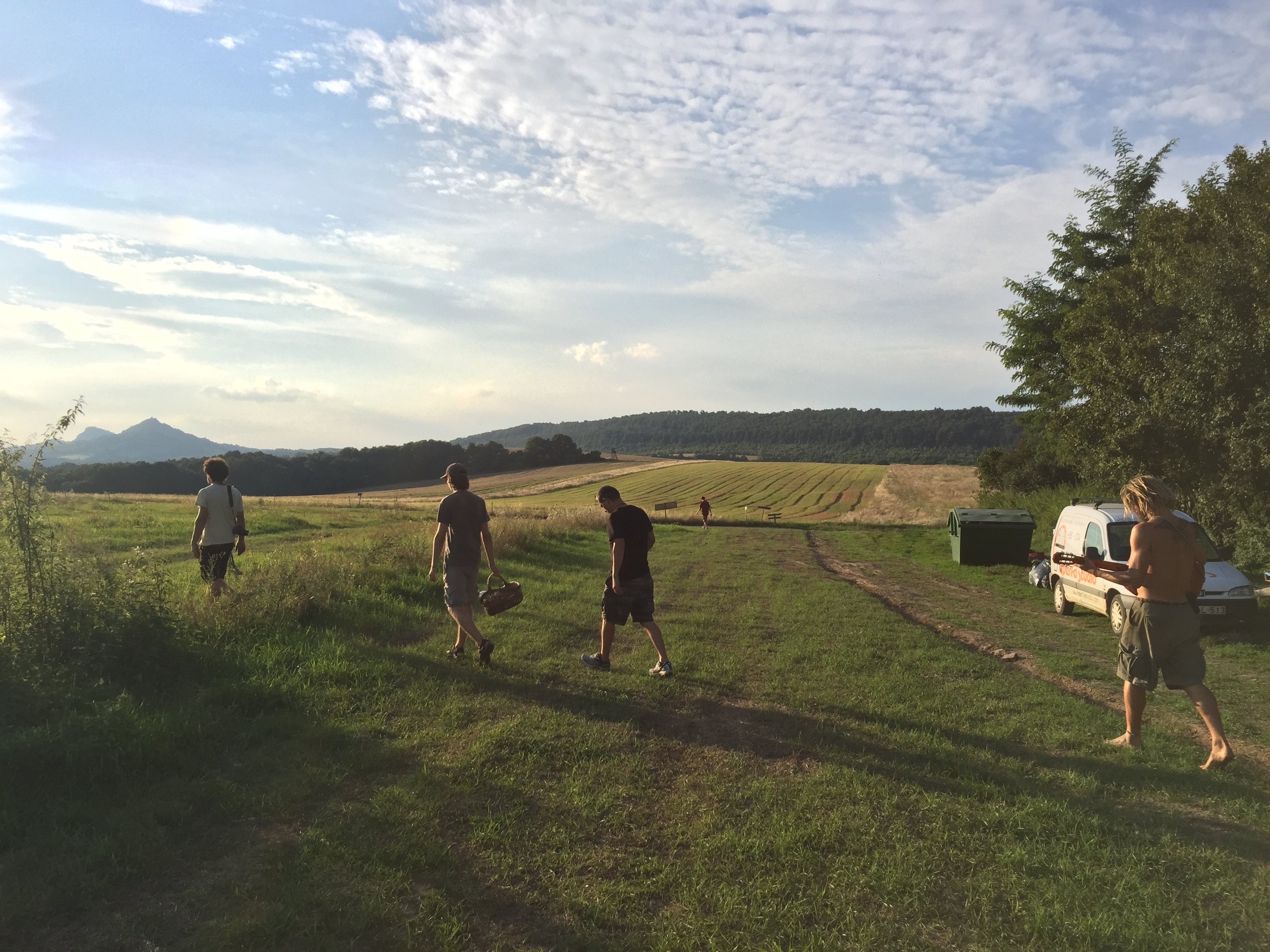 On the hunt for fruit, goat's milk and pálinka.