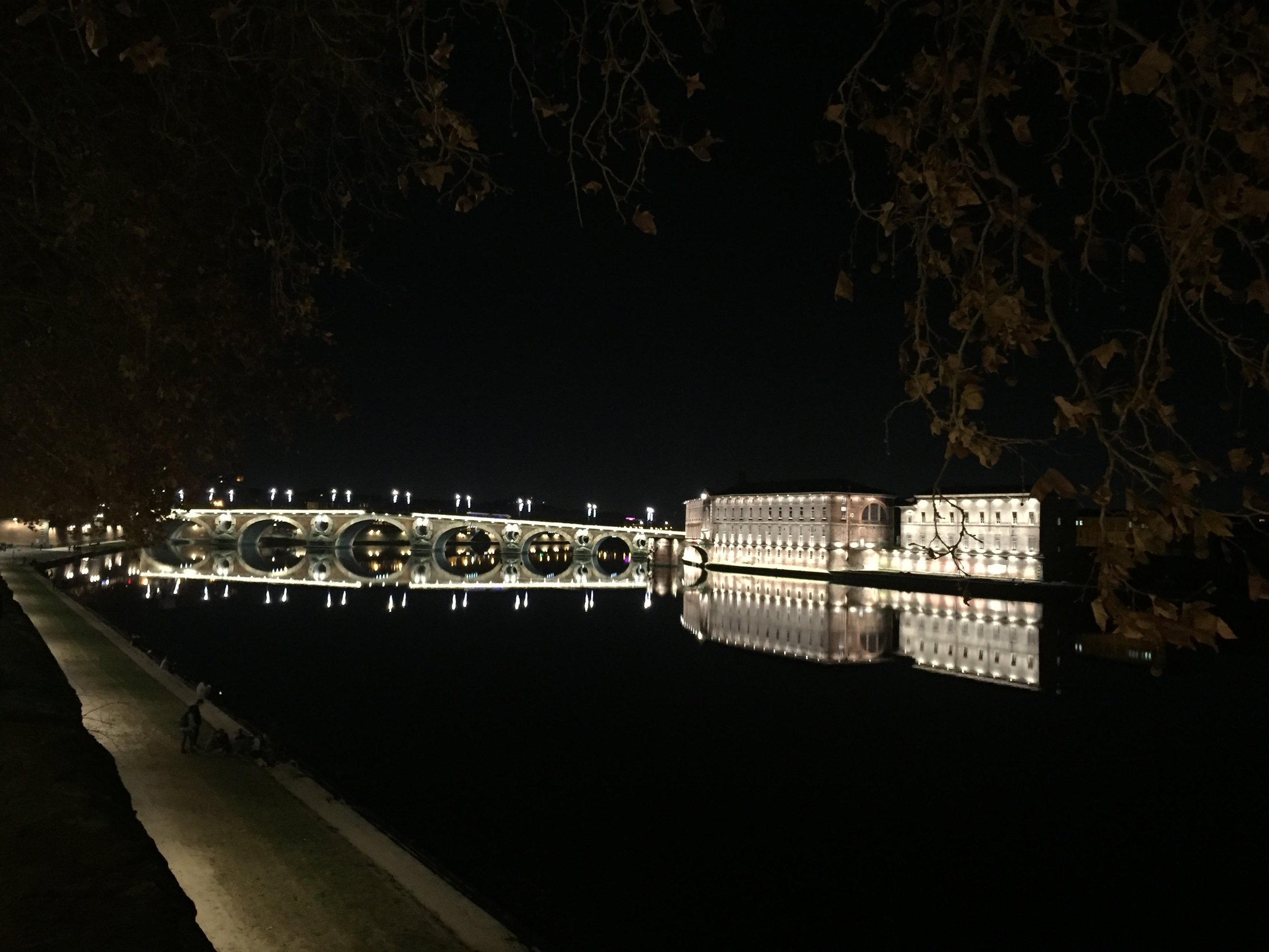 A dark night in Toulouse.