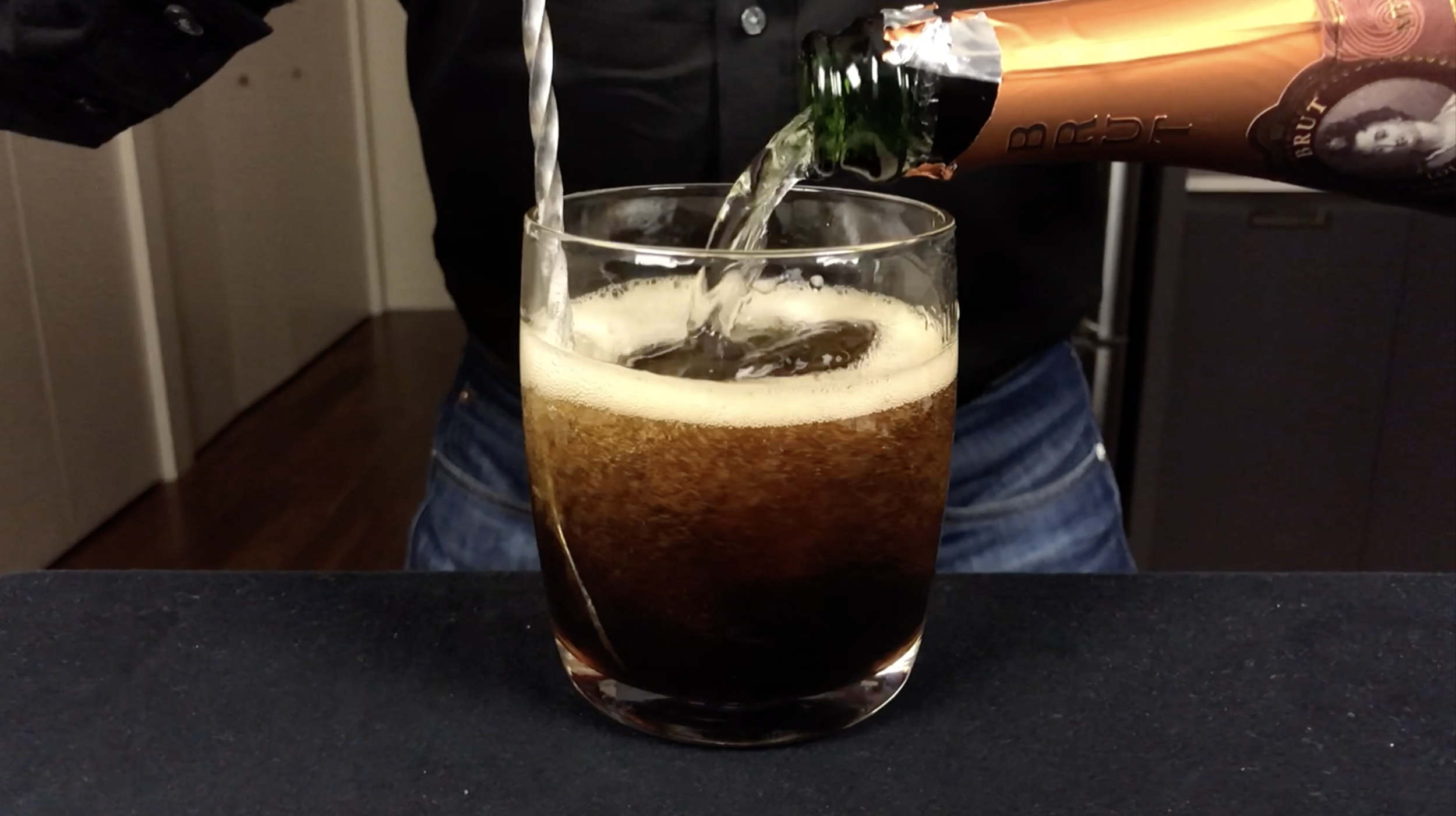 The Cuba Libre (Rum & Cola) from "Cocktail"