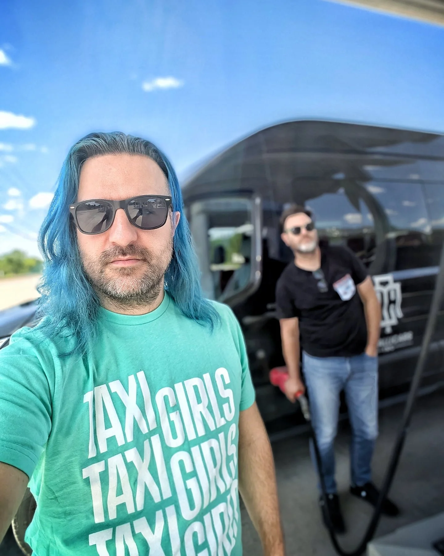 Merci la gang 
Prochain rendez-vous 
6 juillet Jonquière
7 juillet FEQ
On a écouté le dernier des 2 frères sur la route pis l'album Equinox de Styx.
Envoyez nous vos photos et vidéos des shows.
Tx!